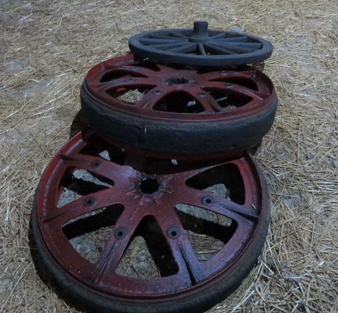 (14) mezzi agricoli d'epoca